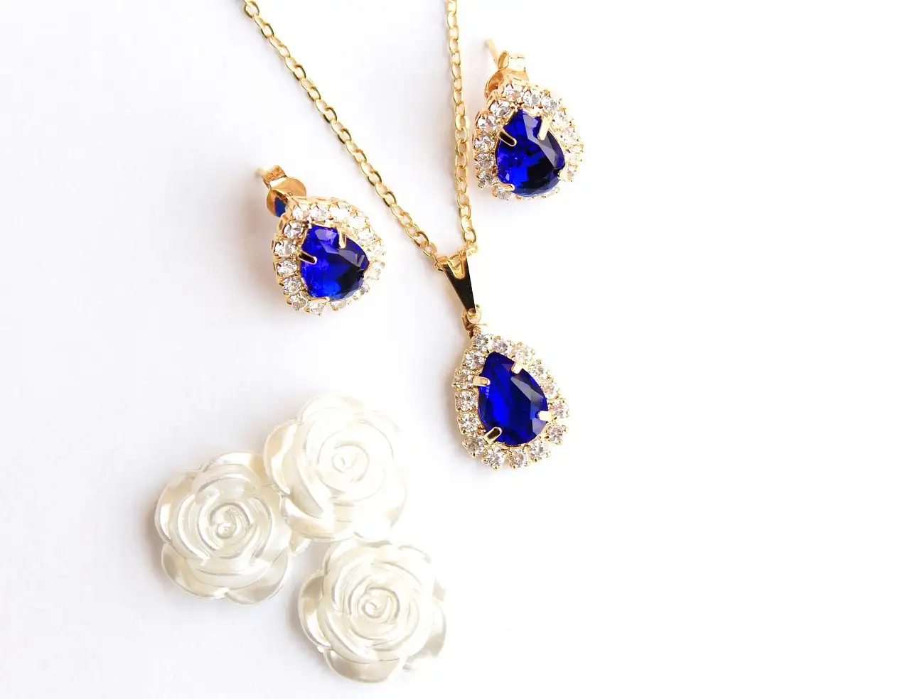 Découvrez nos magnifiques bijoux d'oreille pour femme