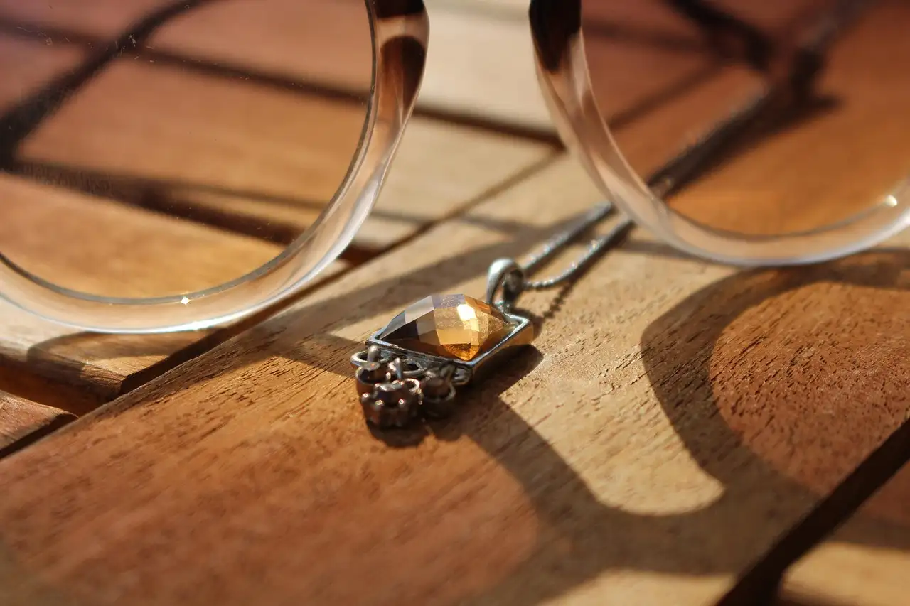Découvrez nos magnifiques bijoux soleil pour illuminer