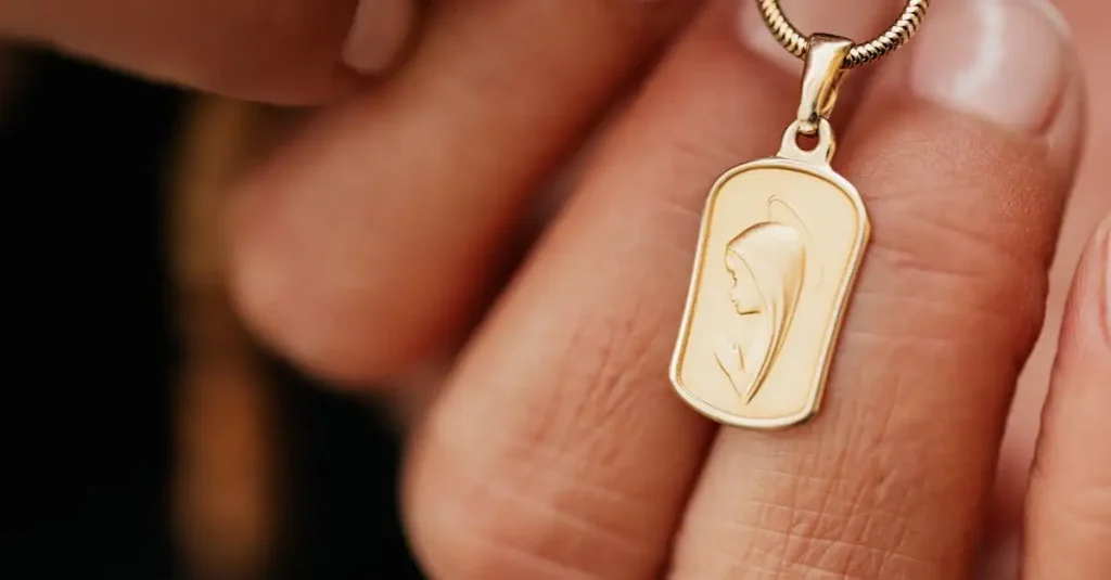 Pendentif Or 18 Carats : Bijoux Élégants et Durables