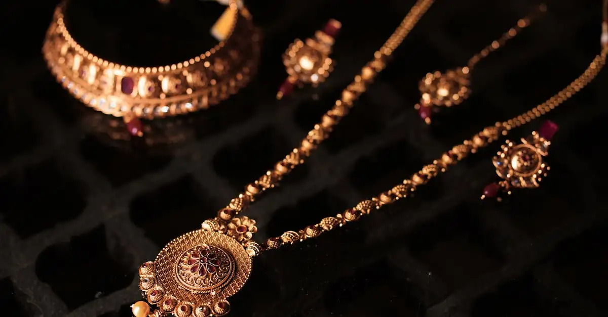 Pendentif plaqué or pour femme : nos plus beaux modèles.
