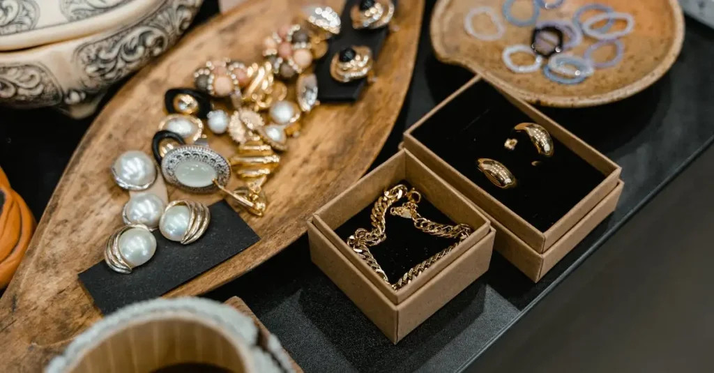 Broche Vintage : Bijoux Anciens et Accessoires Uniques