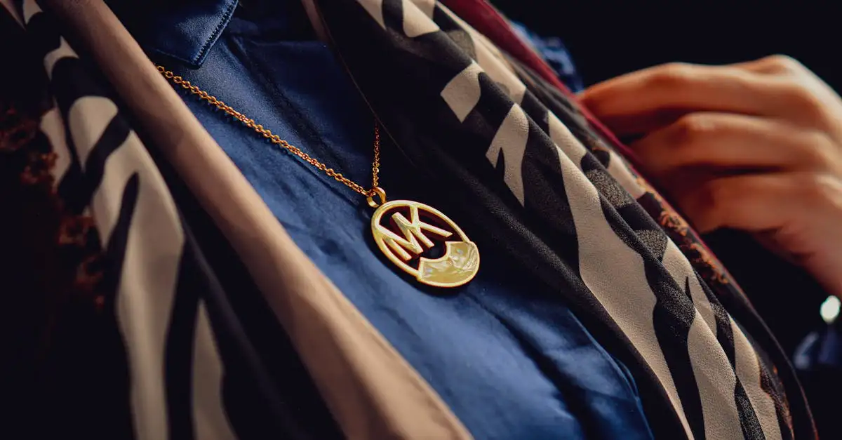 Collier initiale en or : personnalisez votre bijou unique