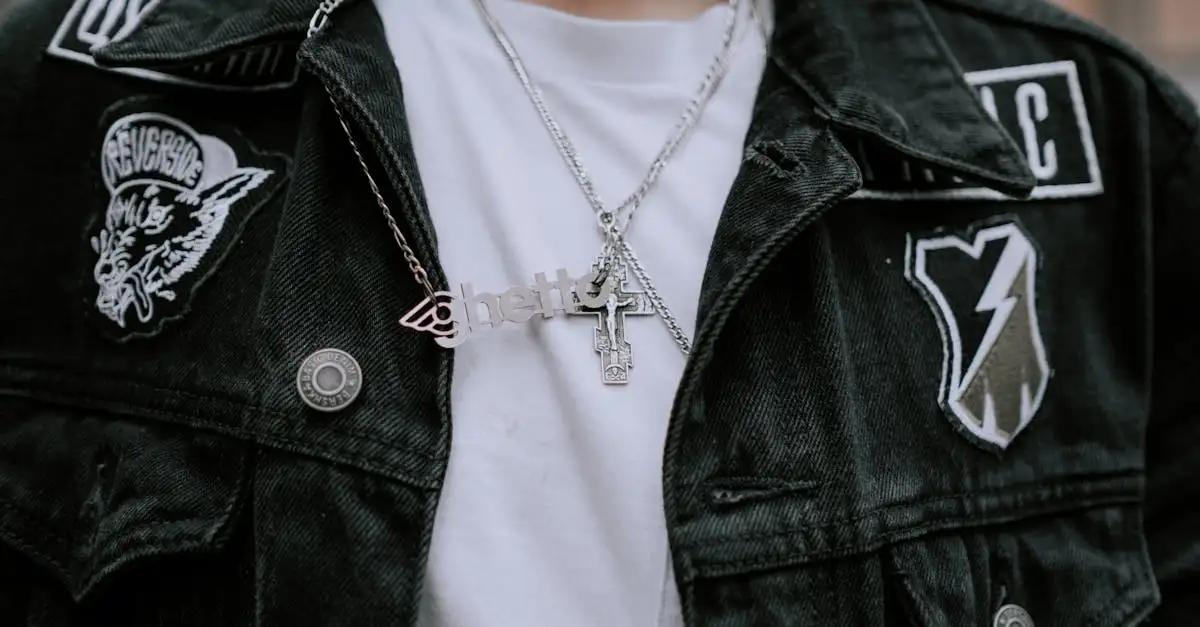 Pendentif Croix Homme en Argent : Collection Élégante